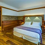 Valle Di & 4*