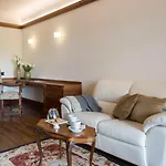 Valle Di & Hotel