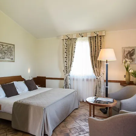 Valle Di & Hotell Assisi
