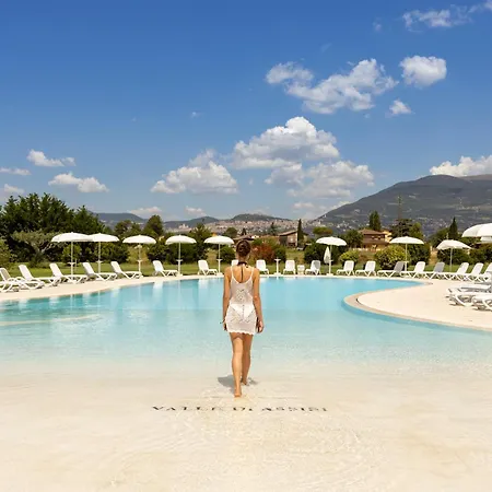 Otel Valle Di & 4*